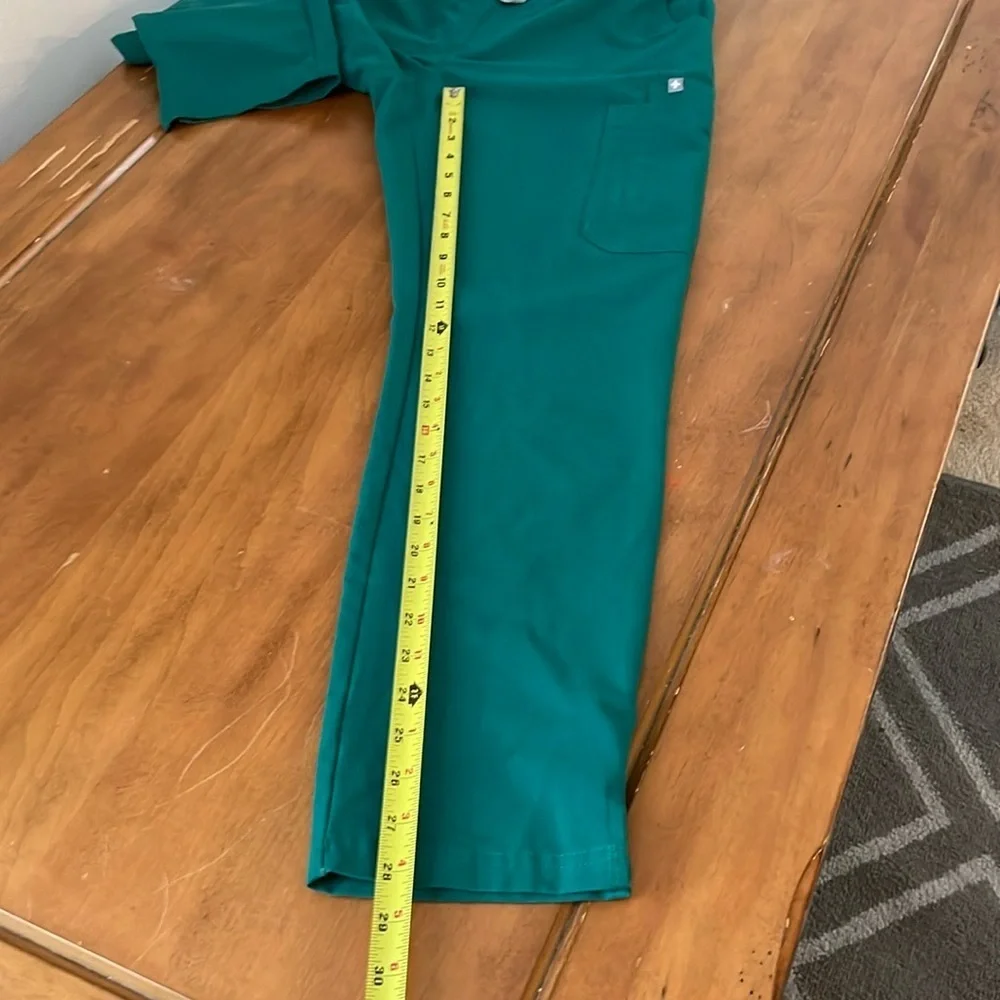 FIGS Technical Collection Pants Size Small